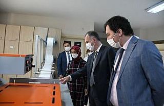 İnegöl Belediyesi ücretsiz maske temin noktaları...