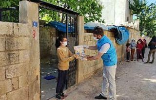 İslahiye’de çocuklara dergi dağıtıldı