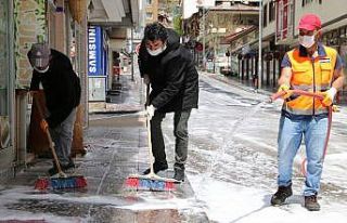 İspir Belediyesi 130 bin maske dağıttı