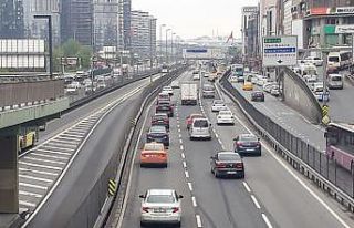 İstanbul’da cadde ve sokaklarda hareketlilik