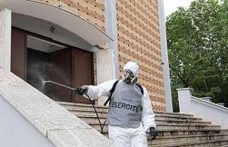 İtalya’da son 24 saatte korona virüsten 242 ölüm