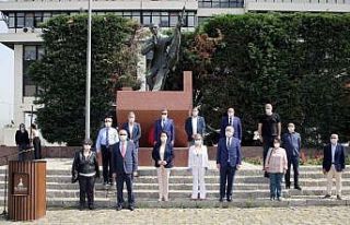 İzmir’in onuru Gazeteci Hasan Tahsin anıldı