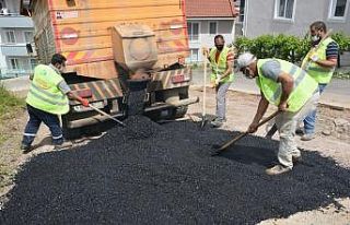 İzmit’te bozulan cadde ve sokaklar asfaltlanıyor