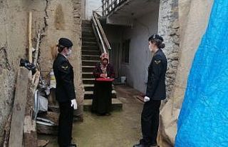 Jandarma Anneler Günü’nü kutladı