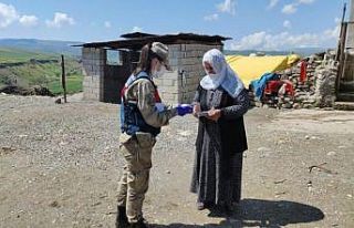 Jandarma ekipleri, 65 yaş ve üstü vatandaşların...