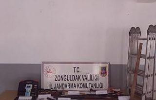 Jandarmadan define avcılarına baskın