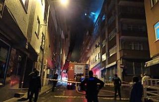 Kağıthane’de binanın çatısında korkutan yangın