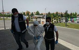 Karaman’da adliyeye sevk edilen silah kaçakçısı...