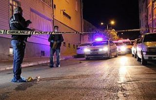 Karaman’da tekel bayisini kundaklayan kişi kaçamadan...