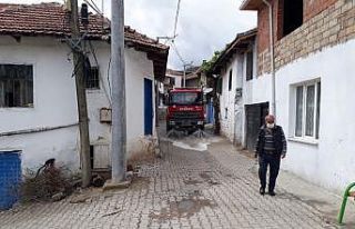 Karantinaya alınan mahalle dezenfekte edildi