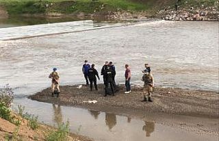 Karasu Nehri’nde kaybolan gencin cansız bedenine...