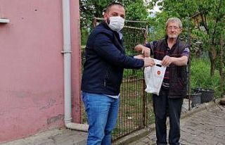 Kartepe’de günde 6 bin maske üretiliyor