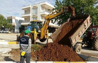 Kavşak ve refüjlerde düzenleme çalışması