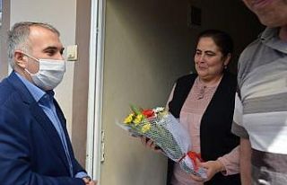Kaymakam Duru, şehit annelerini unutmadı