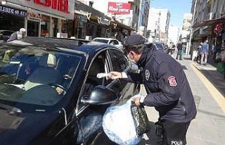 Kilis’te polis uyarılarda bulunduğu sürücülere...