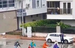 Kısıtlama dinlemediler sokak ortasında dans ettiler