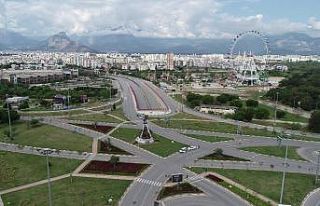 Kısıtlamanın ilk gününde Antalya’da sessizlik...