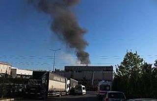 Kocaeli’deki fabrika yangını söndürüldü
