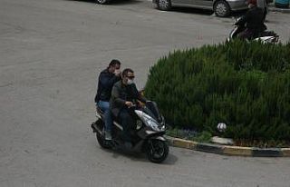 Korona motosikletlilerin umurunda değil