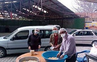 Köyde 75 aileye gıda yardımı, 65 aileye hergün...