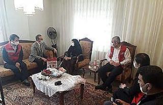 Kozan’da 100 yaş üzeri annelere ziyaret