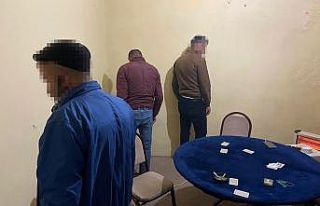 Kumar oynamak için ev kiralayan 7 kişi gözaltına...