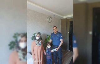 Kumbarasındaki 210 lirayı ’Milli Dayanışma Kampanyası’na...