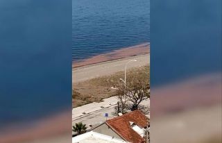 Kurşunlu’da deniz turuncuya döndü