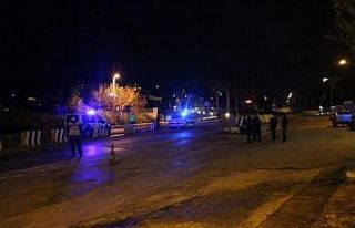 Kuşadası’nda aranan iki kişi yakalandı