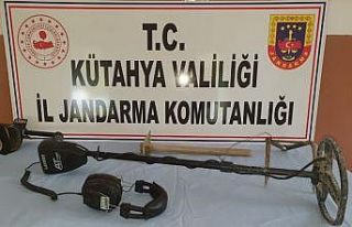 Kütahya’da kaçak kazıya jandarmadan suçüstü