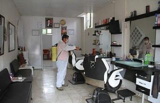 Kuyucak’ta berber ve kuaför salonları dezenfekte...