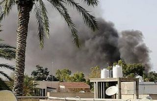 Libya’da sığınmacıların bulunduğu binaya füze...