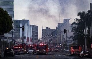 Los Angeles’ta yangın çıkan binada patlama: 11...
