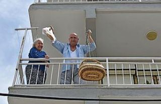 Mahallelerde ekmek ve pide satışı yapılıyor