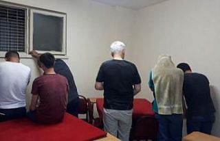 Manisa’da depoya kumar baskını: 15 kişiye 63...