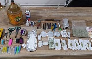 Manisa’da jandarmadan uyuşturucu baskını