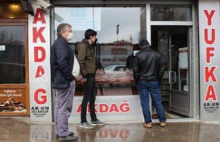 Marketlerin kapanmasına dakikalar kala Erzurum’da...
