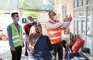 Meram’da yalnız yaşayan büyüklerin iftar yemeklerini...