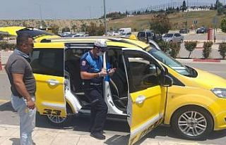 Mersin’de taksiler korona virüse karşı denetleniyor