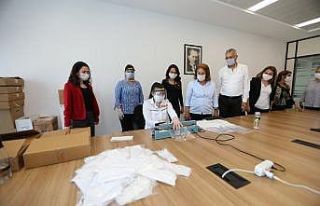 Mezitli Belediyesi kriz merkezi çalışmalarını...