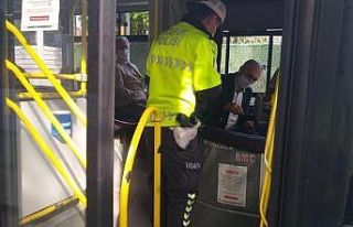 Minibüse taşıma sınırının üzerinde yolcu alan...