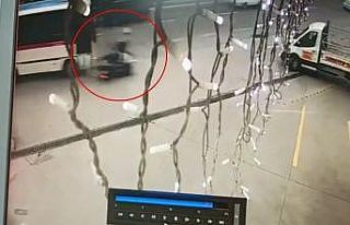 Motosikletli gençlerin kaza anı kamerada
