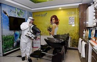 Muratpaşa’da berber ve kuaförler dezenfekte ediliyor