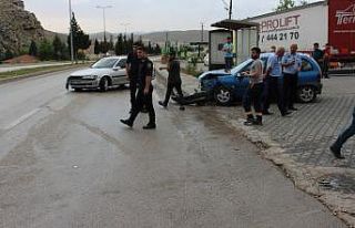 Nallıhan’da aynı yerde 10 dakika arayla 2 kaza