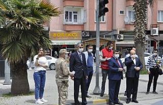 Nizip’te maske dağıtıldı