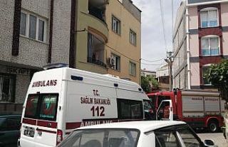 Ocağın üzerinde unutulan yemek yangın çıkardı