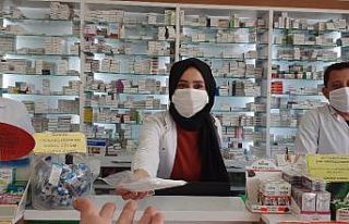 Osmancık’ta eczanelerde ücretsiz maske dağıtımı...