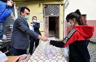 Osmangazi’de sofralar ayrı gönüller bir