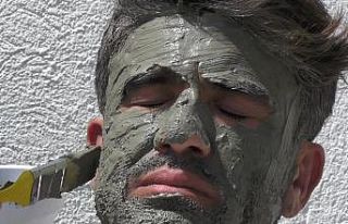 (Özel) Bu çamur dünyanın sivilcesini temizliyor