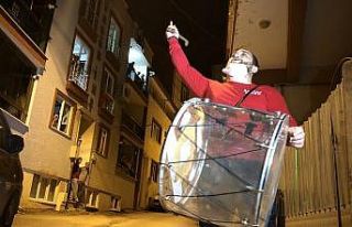 (Özel) Bu davulcu çok farklı... Bülent Ersoy şarkılarıyla...